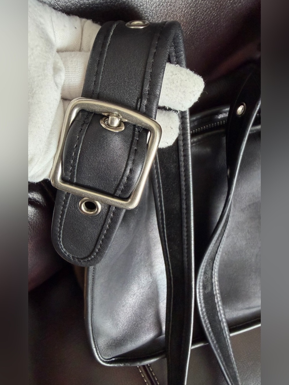 COACH VINTAGE Classic Black Leather Crossbody Bag - Picture 13 of 14